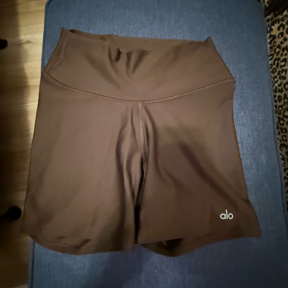 ALO Yoga Women's Chocolate Bike Shorts